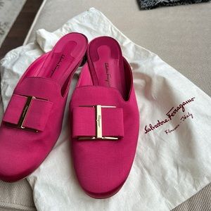 Salvatore Ferragamo Pink Satin Vara Bow Mules w Flower Heel - Size 10C - EUC
